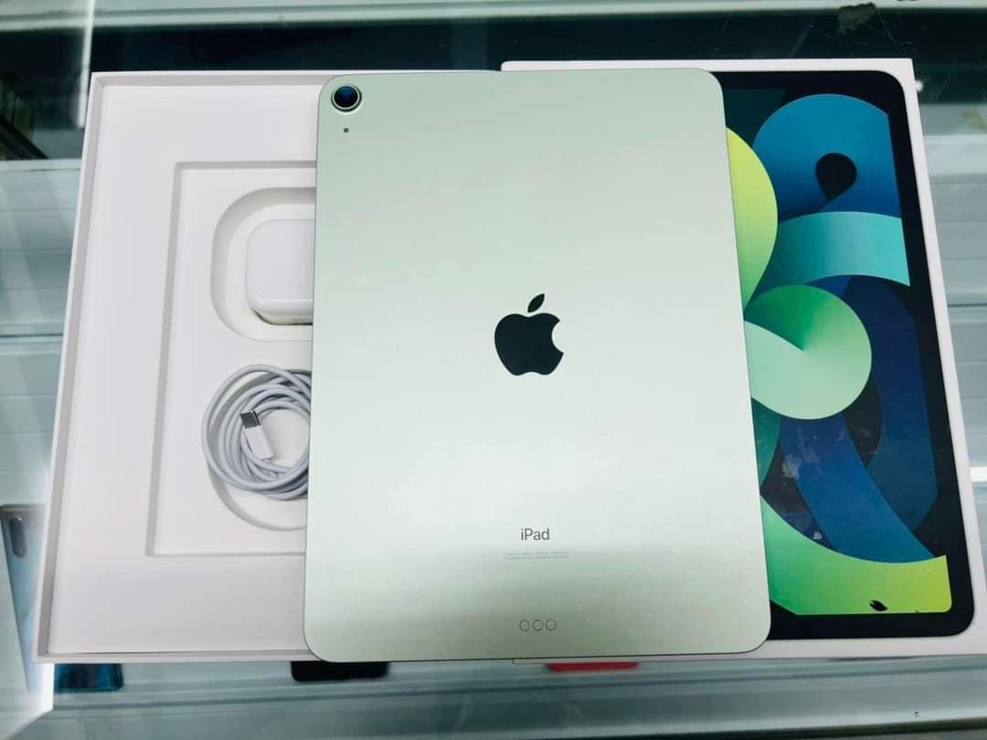 Apple Mobile Zone photo 5