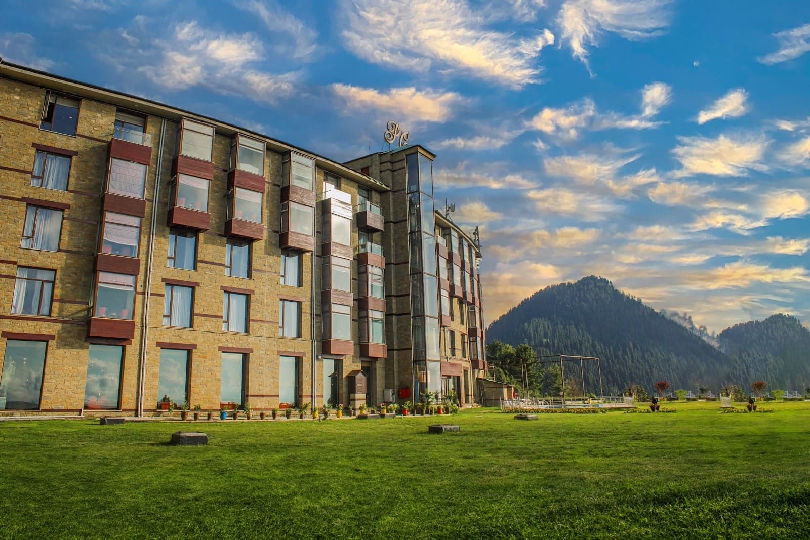 Pearl Continental Hotel Malam Jabba