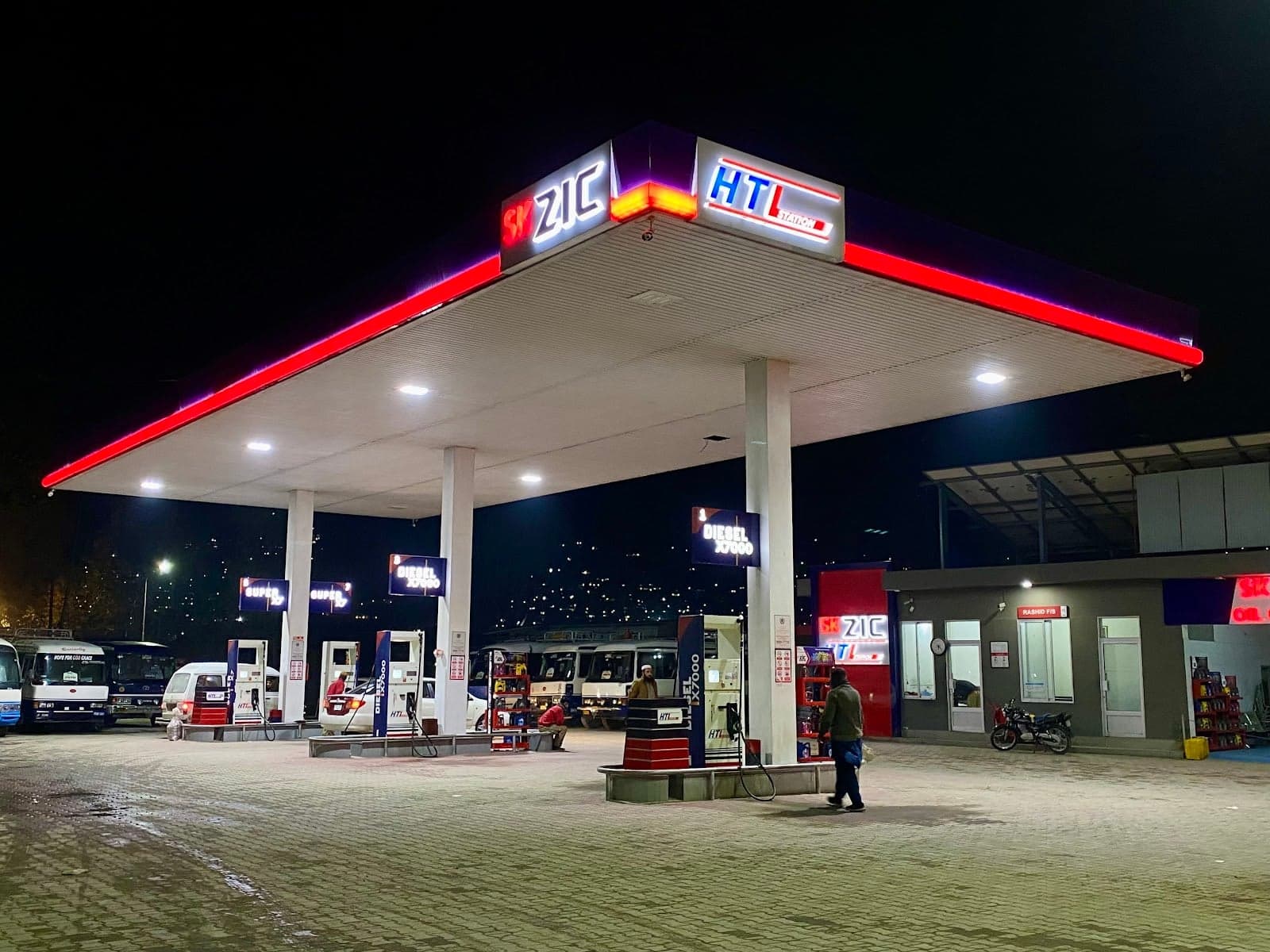 Petrol pump photo 2