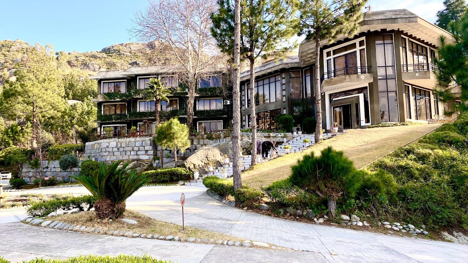 Rock City Resort restaurant in Kalam