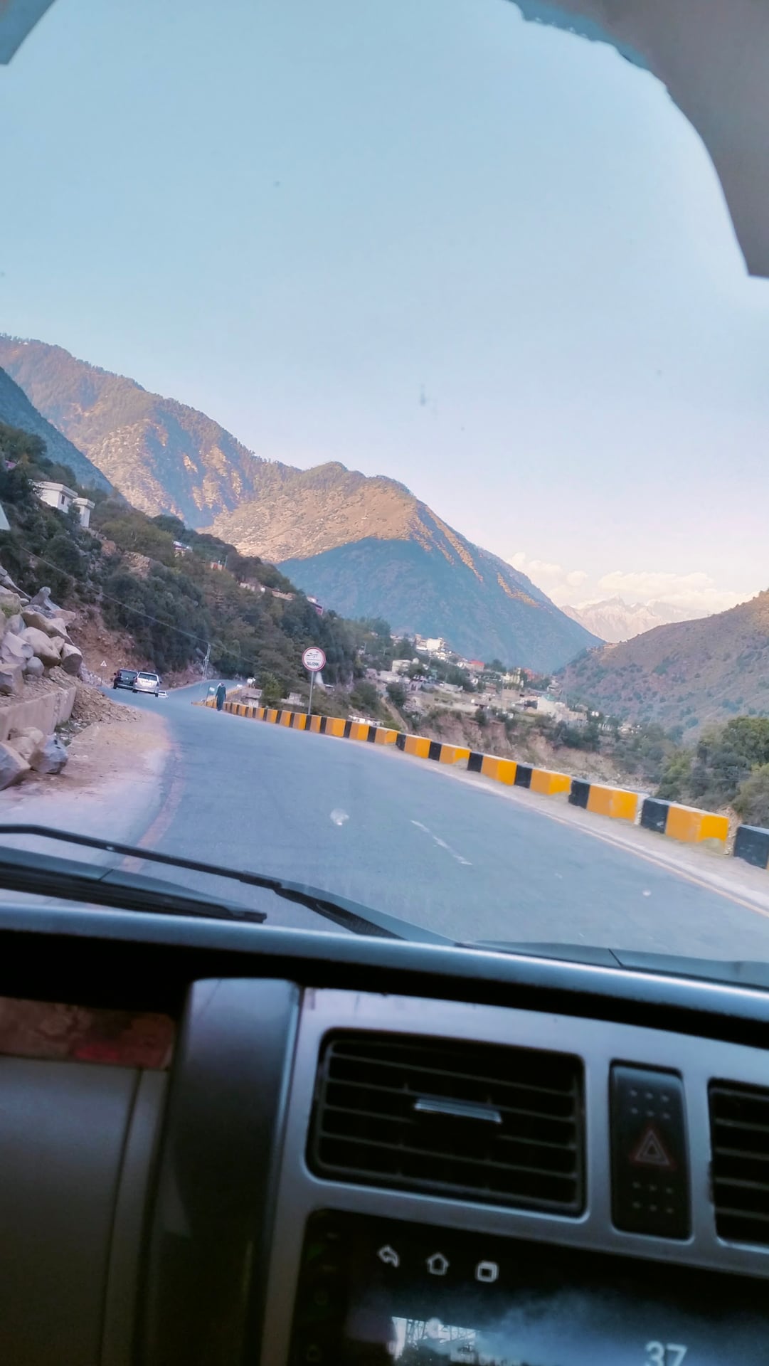 Ayesha Travellers Taxi Cab Tour and Travel service swat photo 4