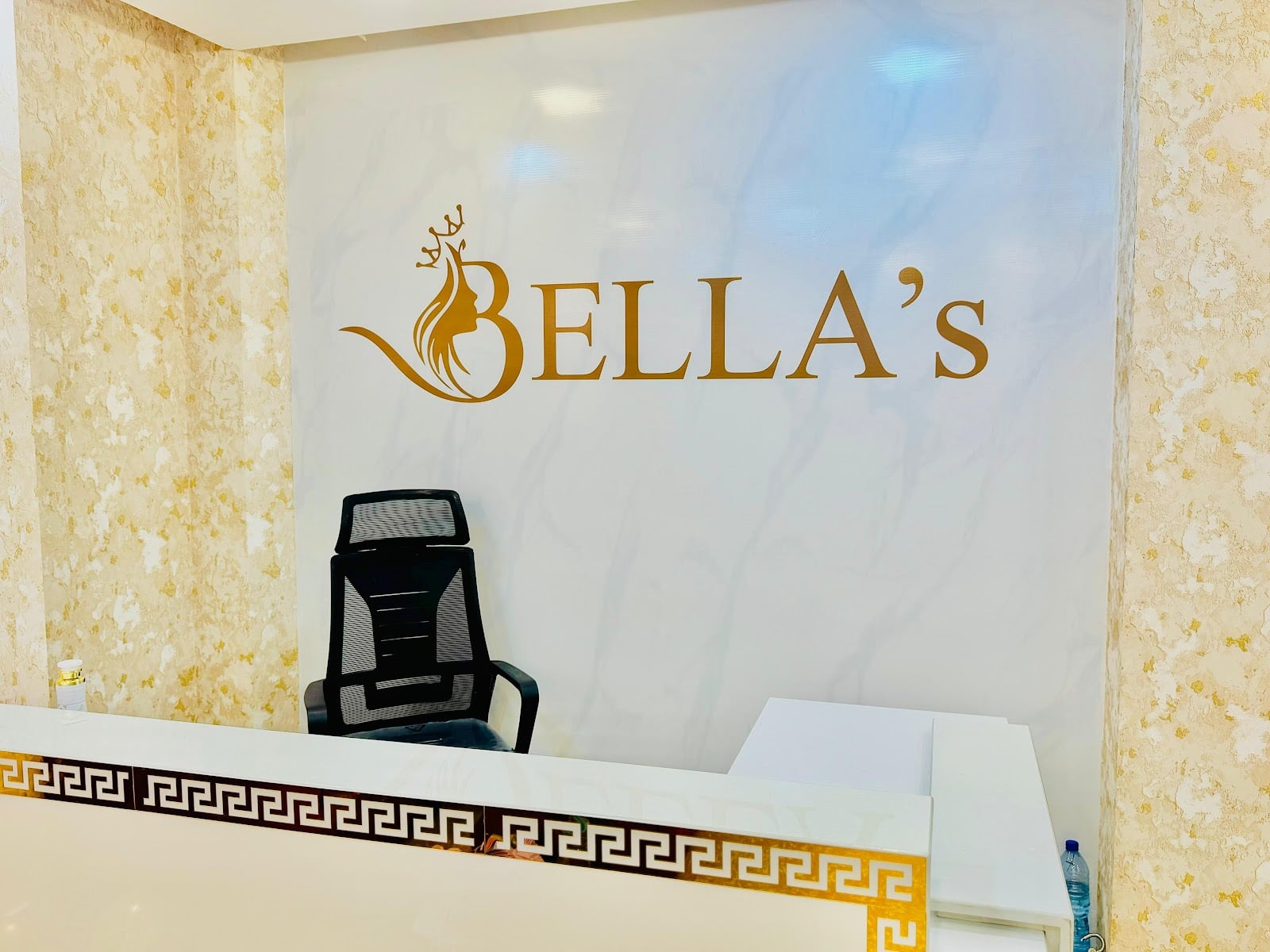 Bella's Beauty Salon photo 2