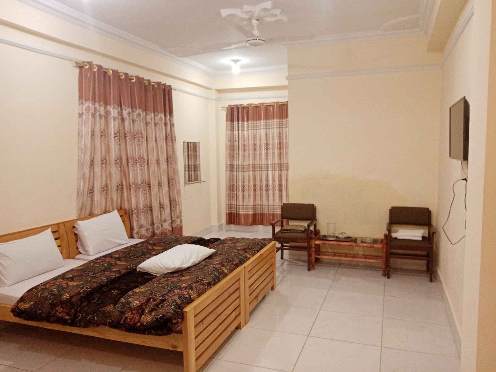 Hotel Eagle Nest Malam jabba swat photo 2