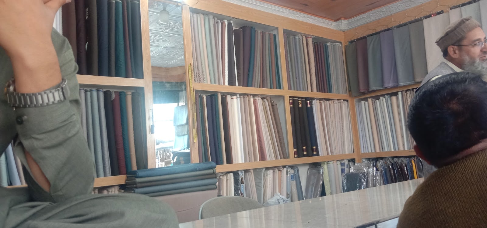 Karachi cloth house photo 2