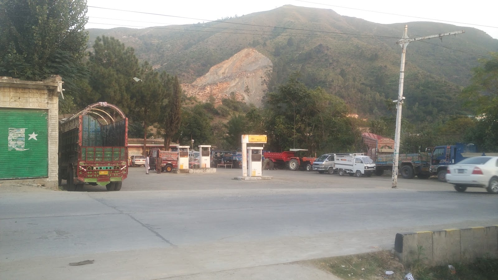 Petrol Pump Charbagh photo 4