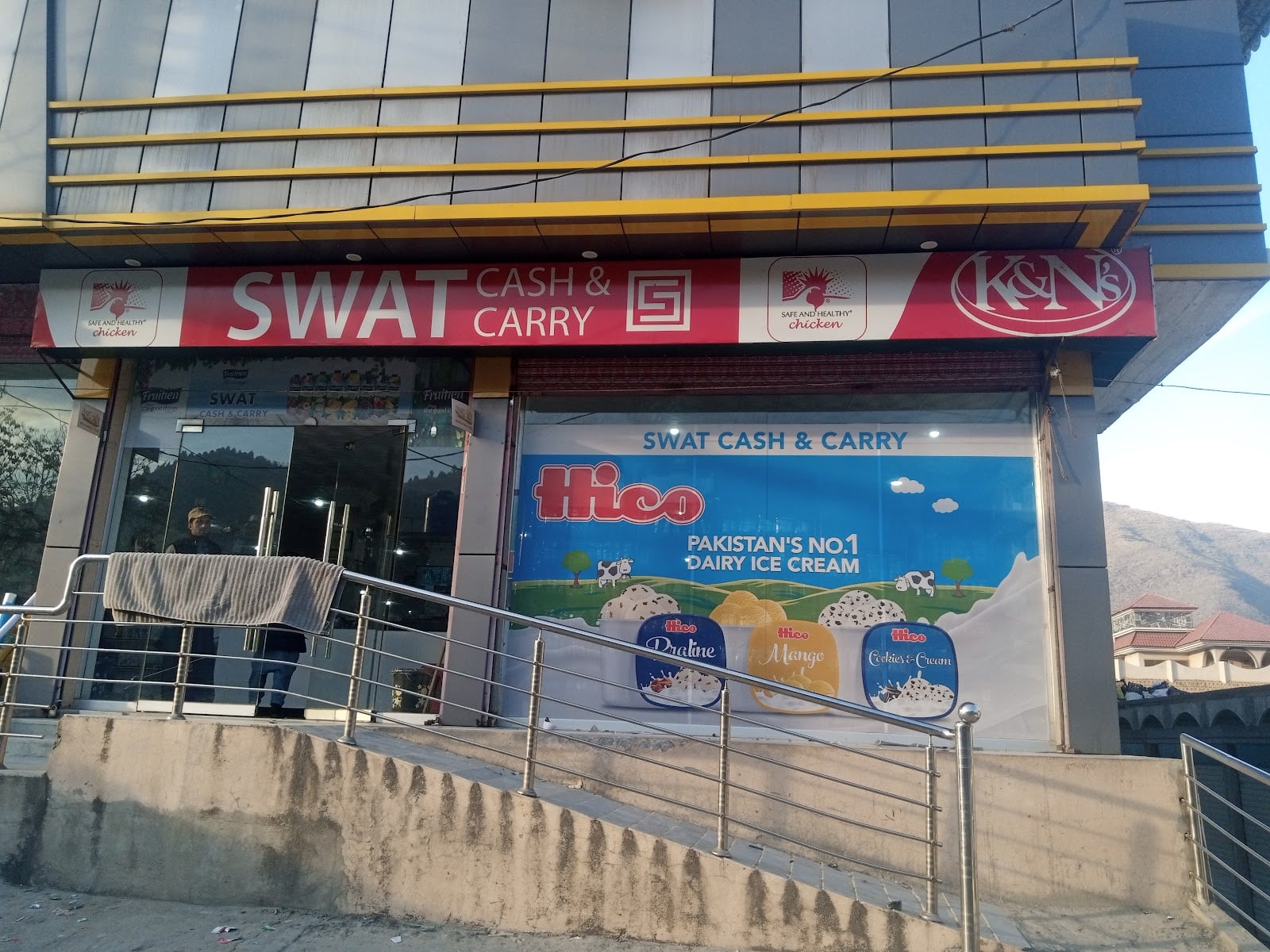 Swat cash and carry mart photo 3