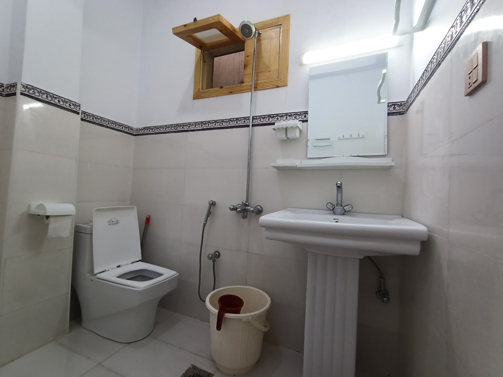 Swat Hotel And Restaurant photo 3