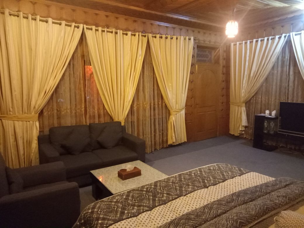 Woods Resort Kalam photo 2